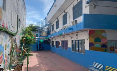 Venta de inmueble en esquina con locales, bodega, salón de eventos y escuela en San Nicolas de los Garza