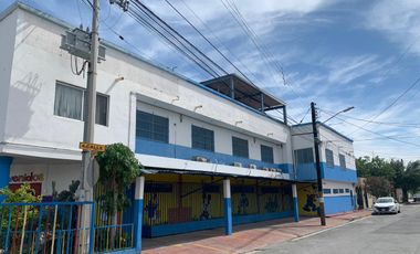Venta de inmueble en esquina con locales, bodega, salón de eventos y escuela en San Nicolas de los Garza