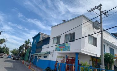 Venta de inmueble en esquina con locales, bodega, salón de eventos y escuela en San Nicolas de los Garza