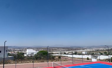 Oportunidad Terreno en Condominio con Casa Club