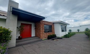 RESIDENCIA DE LUJO EN VENTA EN CACALOMACAN , ESTADO DE MEXICO