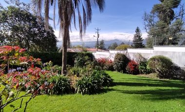 VENTA CASA INDEPENDIENTE URB. COLEGIO DE MÉDICOS SECTOR LA SALLE