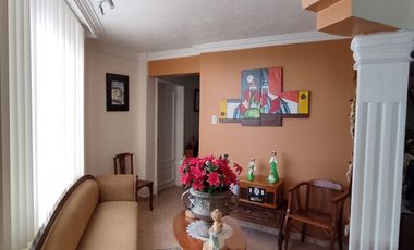 VENTA CASA INDEPENDIENTE URB. COLEGIO DE MÉDICOS SECTOR LA SALLE