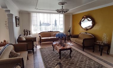 VENTA CASA INDEPENDIENTE URB. COLEGIO DE MÉDICOS SECTOR LA SALLE