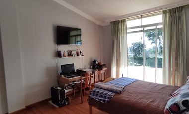 VENTA CASA INDEPENDIENTE URB. COLEGIO DE MÉDICOS SECTOR LA SALLE