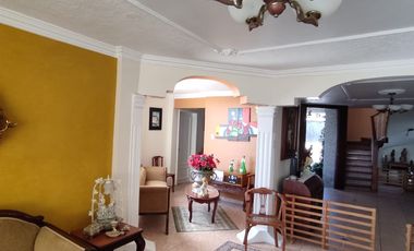 VENTA CASA INDEPENDIENTE URB. COLEGIO DE MÉDICOS SECTOR LA SALLE