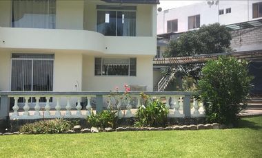 VENTA CASA INDEPENDIENTE URB. COLEGIO DE MÉDICOS SECTOR LA SALLE