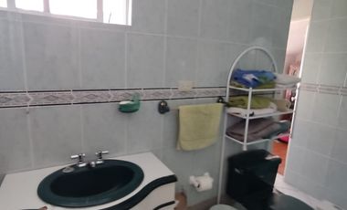 VENTA CASA INDEPENDIENTE URB. COLEGIO DE MÉDICOS SECTOR LA SALLE