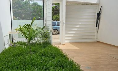 VENTA DE CASA DE TRES PISOS MIRAFLORES COUNTRY CLUB FRENTE A PARQUE