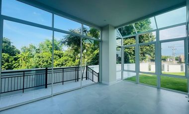 The Luxury Living in Chiangmai on the most all-round comfort of meticulous design,taking into account the benefits of every square inch.