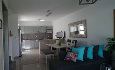 CASA SOLA EN VENTA EN CUERNAVACA ZONA SUR CON ALBERCA CLIMATIZADA  Y JARDÍN PRIVADO FRACCIONAMIENTO CON VIGILANCIA Y ACCESO CONTROLADO