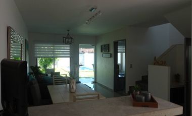 CASA SOLA EN VENTA EN CUERNAVACA ZONA SUR CON ALBERCA CLIMATIZADA  Y JARDÍN PRIVADO FRACCIONAMIENTO CON VIGILANCIA Y ACCESO CONTROLADO