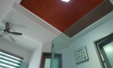 CASA SOLA EN VENTA EN CUERNAVACA ZONA SUR CON ALBERCA CLIMATIZADA  Y JARDÍN PRIVADO FRACCIONAMIENTO CON VIGILANCIA Y ACCESO CONTROLADO