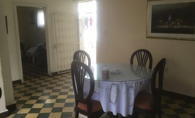 VENDO LOTE CON CASA PARA REMODELAR O CONSTRUIR