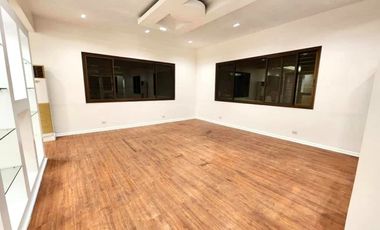 Modern Comforts: White Plains 5 Bedroom House for Rent, Newly Renovated. Your Perfect Home is One Click Away – Make It Yours Today!