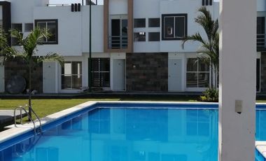 Casa en Venta con alberca seguridad a 15 minutos de Cuernavaca en  Emiliano Zapata Morelos