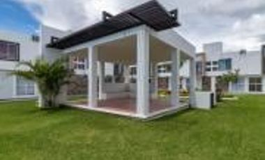 Casa en Venta con alberca seguridad a 15 minutos de Cuernavaca en  Emiliano Zapata Morelos