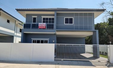 Two-storey detached house for sale, newly built, in a good location.