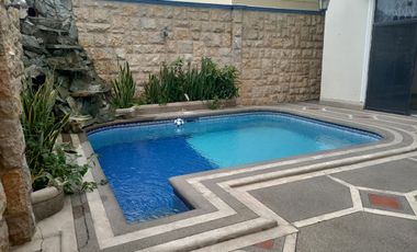 ALQUILO CASA CON PISCINA Y TERRAZA, CUMBRES BAJA - CEIBOS