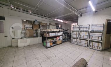 Renta de Local Comercial en Azcapotzalco, Calz. de Las Armas