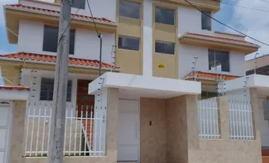 Casa en Construción - Urbanización Privada