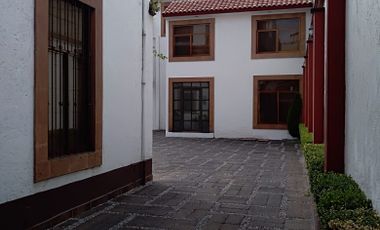 Casa en Condominio en venta, a dos calles de Miguel Ángel de Quevedo.  Y a 5 min. Pasa Oasis