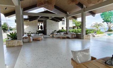 2 Bedroom Villa Along the Beach