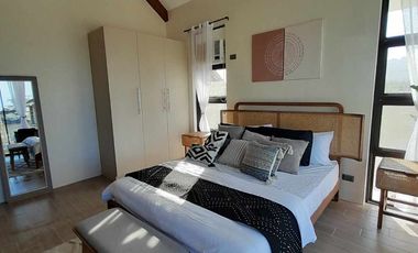 2 Bedroom Villa Along the Beach