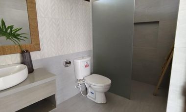 2 Bedroom Villa Along the Beach