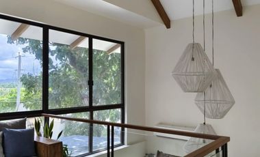 2 Bedroom Villa Along the Beach