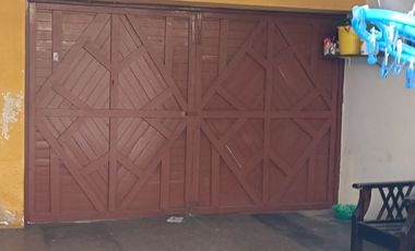 Venta casa y departamento en La Perla, cerca de la Avenida La Marina.