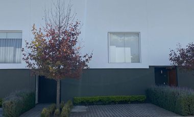 Casa en renta amueblada en Juriquilla