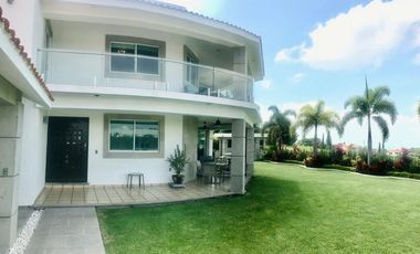 Casa en venta en Embajadores, Lomas de Cocoyoc, Morelos, México.