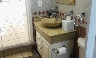 Casa en venta en Embajadores, Lomas de Cocoyoc, Morelos, México.