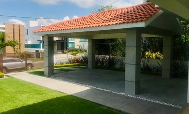 Casa en venta en Embajadores, Lomas de Cocoyoc, Morelos, México.