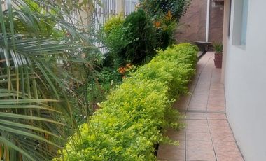 PROPIEDAD RENTERA, ESQUINERA, EXCELENTE UBICACION