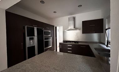 RENTA DE CASA EN LOMAS DE CAMPANARIO II QUERÉTARO