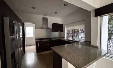 RENTA DE CASA EN LOMAS DE CAMPANARIO II QUERÉTARO