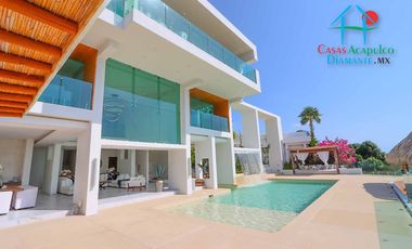 Espectacular casa con vista a la bahía de Acapulco. Alberca con fuente y jacuzzi