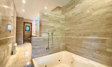 Seguridad, Estilo, Calidad Y Amplitud, Cerca De Colegios