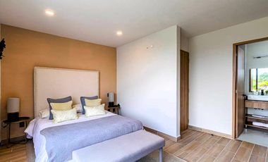 CASA EN VENTA CON ALBERCA Y AREAS VERDES AL SUR DE CUERNAVACA