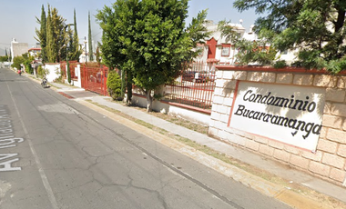Casa en venta en Las Américas, Ecatepec de Morelos, ¡Compra directa con los Bancos!