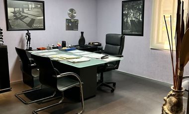 Oficina de dos pisos en Bernardo Quintana