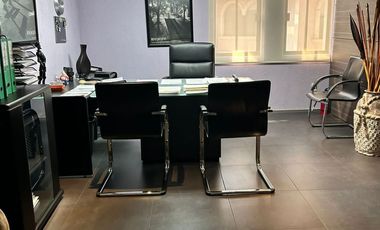 Oficina de dos pisos en Bernardo Quintana