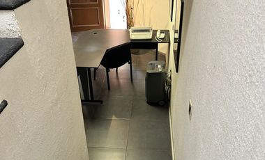 Oficina de dos pisos en Bernardo Quintana