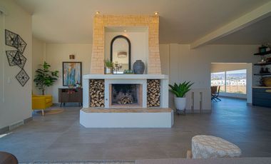 Villa con vista al oceano y a unos pasos de una extensa playa arenosa