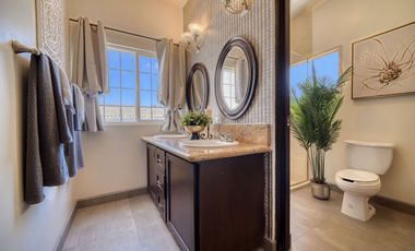 Villa con vista al oceano y a unos pasos de una extensa playa arenosa