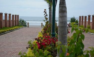 Terrenos de Venta en Olón