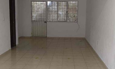 Se renta local para oficinas en la 25 Poniente, Pue.