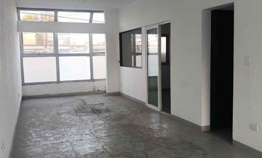 Se renta local para oficinas en la 25 Poniente, Pue.